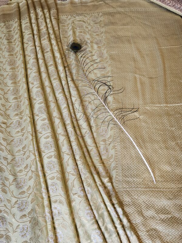 Pista Green Khaddi Silk Saree with Jangla Work and Gold Zari Border-3 Pista Green Khaddi Silk Saree with Jangla Work and Gold Zari Border-3